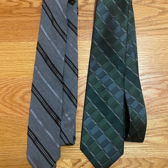 Arrow Ties - Picture 2 of 3